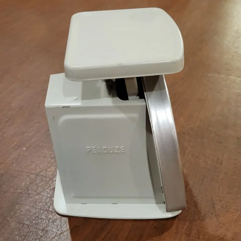 Vintage 1999 Used Pelouze Model Y5 5lb Postal Scale